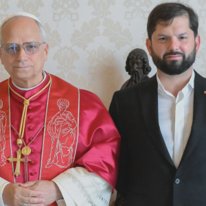 Boric envía carta al Papa León XIV para que medie en situación humanitaria de Cuba