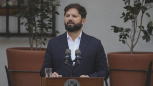 Boric reitera dardos a política exterior de EEUU tras polémica por cable submarino: 