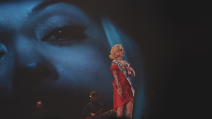 Mon Laferte corona histórica y emotiva presentación en Viña con la Gaviota de Platino