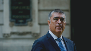 Alcalde Desbordes explica conflicto con SLEP por colegios: 