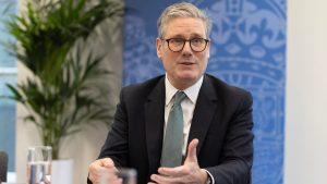 Escándalo en Reino Unido: cómo el caso de Jeffrey Epstein podría hacer que el primer ministro pierda su cargo