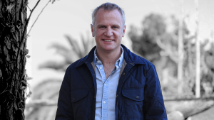 Felipe Kast y su nueva faceta como podcaster: “Me encantaría entrevistar al presidente Boric cuando termine su mandato”