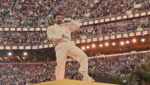 VIDEOS - Con Pedro Pascal en La Casita y mención a Chile: revisa la fiesta latina que armó Bad Bunny en el Super Bowl