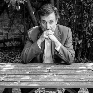 Cristián Warnken: de orfandades, sueños locos y poesía