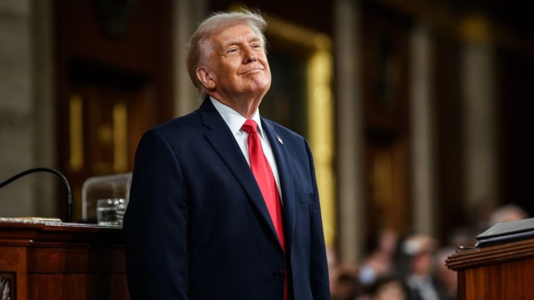 Johnny MAGA: la cuenta anónima pro-Trump de X dirigida desde dentro de la Casa Blanca