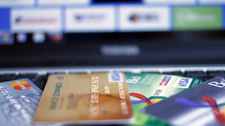 Créditos bancarios en 2025: colocaciones caen por cuarto año consecutivo