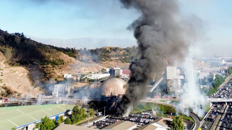 VIDEO - Explosión en Renca: autoridades confirman tres muertos y diez lesionados