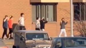 Quién es Jesse Van Rootselaar, la joven de 18 años identificada como la sospechosa del tiroteo en escuela de Canadá