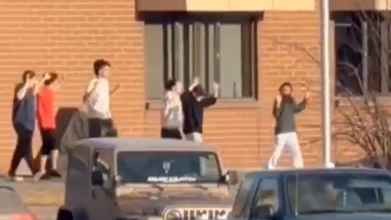 Quién es Jesse Van Rootselaar, la joven de 18 años identificada como la sospechosa del tiroteo en escuela de Canadá