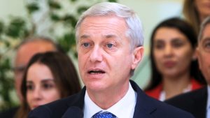 En medio de polémica por cable submarino y déficit fiscal: los temas que Kast buscaría aclarar en nueva reunión con Boric