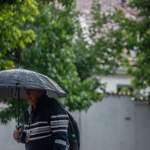 A qué hora comenzará la lluvia de este domingo en Santiago