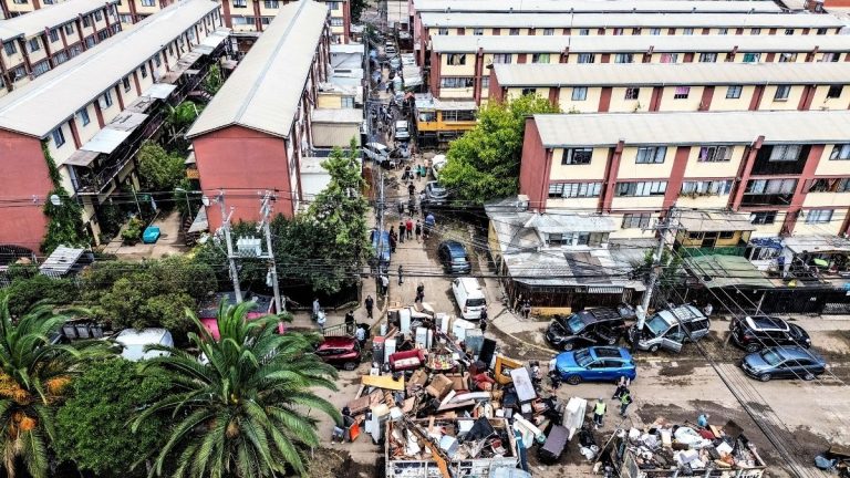 Tomás Vodanovic cifra en más de 700 las familias damnificadas en Maipú por las lluvias: 