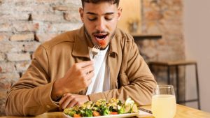 Fibremaxxing en TikTok: cómo aumentar la fibra diaria y qué riesgos conlleva