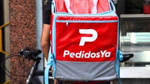 TDLC aprueba acuerdo entre FNE, PedidosYa y Glovo por reparto de mercados: fija pago récord de US$31,5 millones