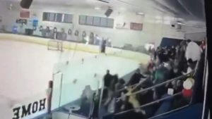 VIDEO - Tiroteo en medio de partido de hockey escolar en Estados Unidos: dos muertos y tres heridos