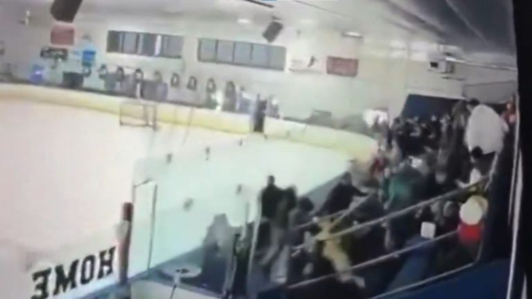 VIDEO - Tiroteo en medio de partido de hockey escolar en Estados Unidos: dos muertos y tres heridos