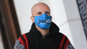 Rayados, gritos y descontrol: la errática conducta de Rojas Vade durante su hospitalización