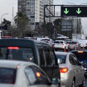 Regreso a clases y trabajo dispara la movilidad: proyectan semana crítica en Santiago