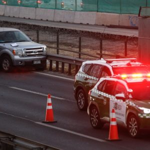 Lo que se sabe de la encerrona que sufrió el ex goleador de la U Joaquín Larrivey junto a otros futbolistas en la Autopista Central