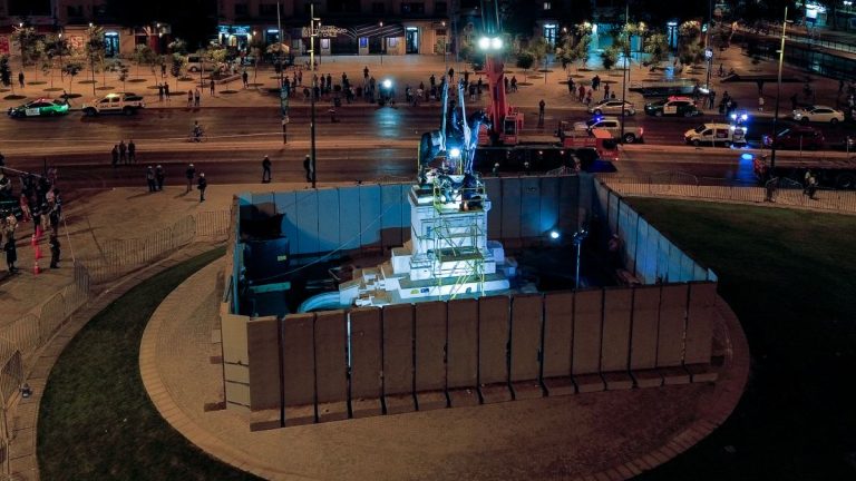 FOTOS - El regreso de Baquedano: histórico monumento vuelve a Plaza Italia después de cinco años