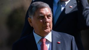 Ministro Alvarado defiende posibles indultos a uniformados y lanza mensaje a la oposición: “Fuimos elegidos para gobernar”