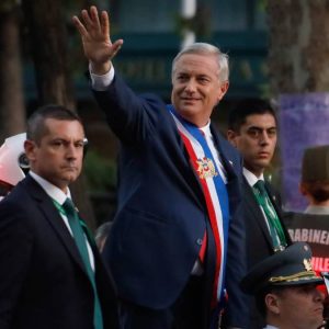 Presidente Kast baja a 36%: encuesta Criteria marca tercera caída consecutiva en su aprobación