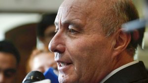 Ministro de Hacienda contradice al Gobierno: 