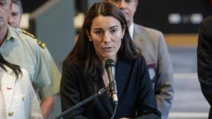 Gobierno propone ley para revisar mochilas escolares tras ataque en Calama