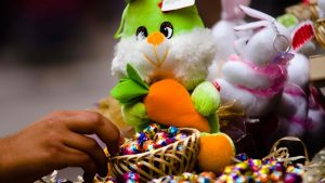 Semana Santa 2026: revisa los horarios de supermercados y centros comerciales durante el fin de semana largo