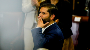 Volvió manejando a Santiago: así es el vehículo en el que Boric emprendió rumbo a la capital tras el cambio de mando