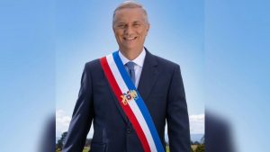 Las razones de Contraloría para validar el escudo en la banda presidencial de José Antonio Kast