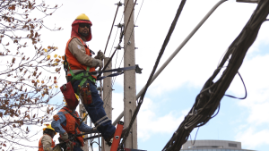 Los sectores y horarios de los 14 cortes de luz programados para este jueves 19 de marzo en Santiago