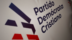 Incertidumbre en la DC: órdenes de embargo a dos sedes, observaciones del Servel y sueldos impagos