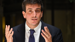 En paralelo a La Moneda: Bancada RN propone como alternativa reponer el IFE para enfrentar alza de los combustibles