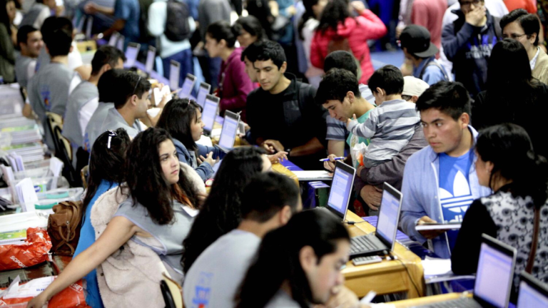 FUAS 2026: cuándo vence el plazo para postular y cómo hacerlo