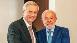 Medios brasileños afirman que Lula se baja del cambio de mando tras invitación de Kast al hijo de Bolsonaro