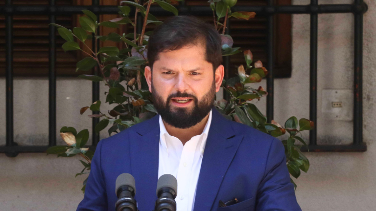 Boric abordó con Kast conflicto por cable submarino en reciente reunión: 