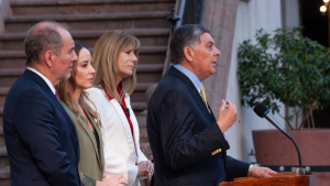 Los ministros que tomaron las riendas de la crisis de las bencinas (y los que están quedando relegados)