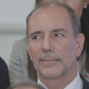 De Grange pide a ministro Muñoz no implementar Ley Uber: 