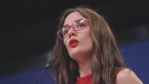 Camila Vallejo responde a Contraloría por uso de auto fiscal: 