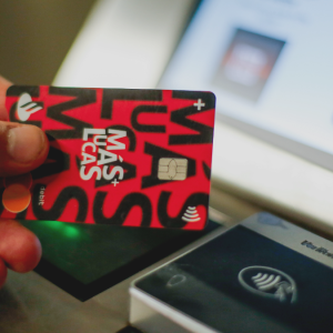 Pago con tarjetas en Metro ya supera 1,5 millones de transacciones en su primer mes activo