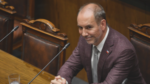 Ministro De Grange rechaza protestas en Metro: 