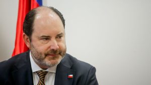 Rau por salida de Carrasco del SernamEG en medio de tratamiento contra el cáncer: 