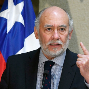 Senador Iván Flores (DC) por quiebre Boric-Kast: “Ambos han cometido inmadurez e imprudencia; uno termina mal y el otro entra peor”