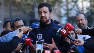 Las medidas que alcaldes proponen al Gobierno ante alza de bencinas