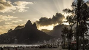 Ventana para viajar: precios aún no reflejan el alza del petróleo ni el bencinazo