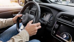 Sernac emite alerta de seguridad por vehículos que podrían incendiarse: conoce los modelos afectados