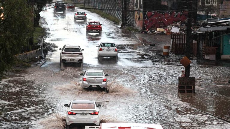 Las 10 comunas de Santiago con alerta Senapred por aluviones, tormentas eléctricas y lluvias