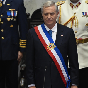 Encuesta Cadem: Kast parte con 57% de aprobación y el 51% rechaza indulto a uniformados