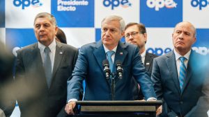 Kast pone fin a traspaso de mando con el Gobierno de Boric: 